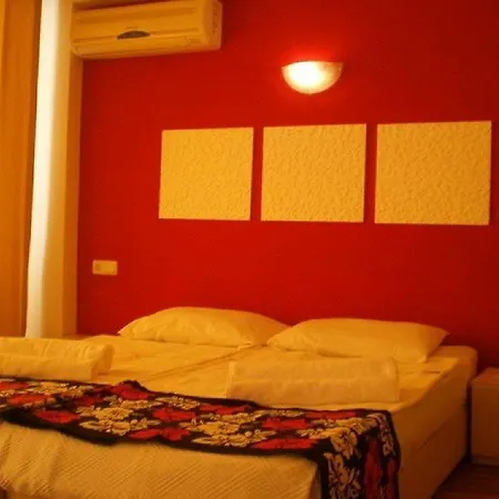 Skys Hotel 3*