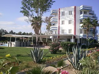 Skys Hotel 3*